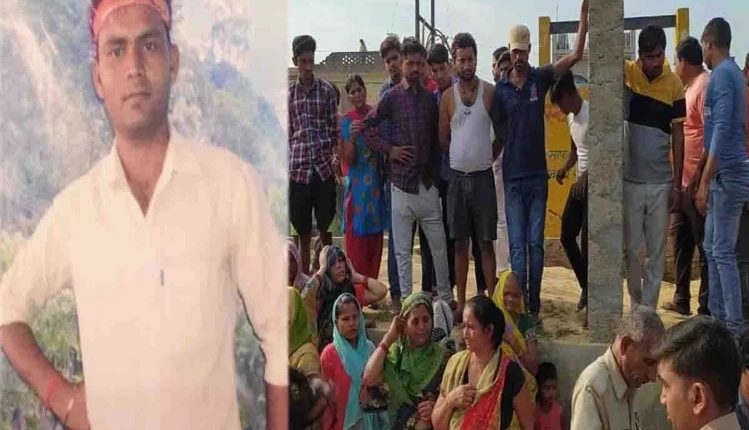 The dead body of a young man who went out to see Ram Baraat was found near the tower.