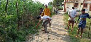 The young man who came in the grip of high tension line got electrocuted, sent to the hospital