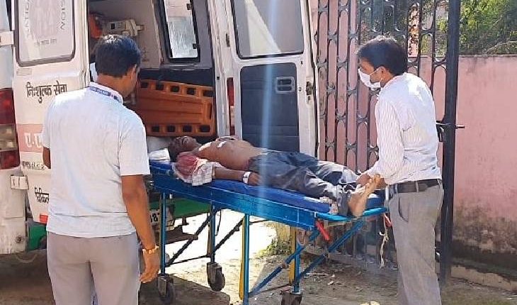 Great negligence, train collided with an employee working on the railway track, died