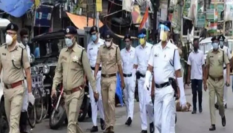 Chaotic elements vandalized the idols of Hindu deities