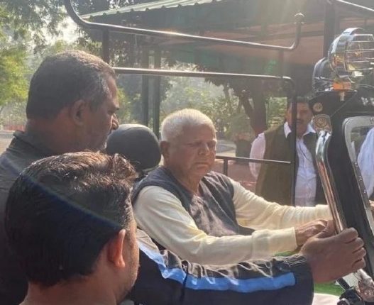 Lalu Yadav was seen roaming the streets of Patna