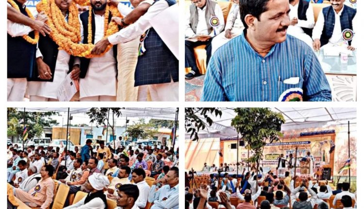 Chandan Vishwakarma, who raised the identity of the Samajwadi Party in Gorakhpur, became the national president of the youth cell