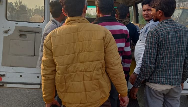 Two people seriously injured due to the rubbing of JCB, the balance of the bike rider was disturbed