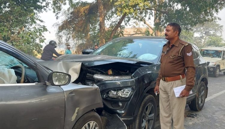 Car and SUV collide on Prayagraj Highway, two killed
