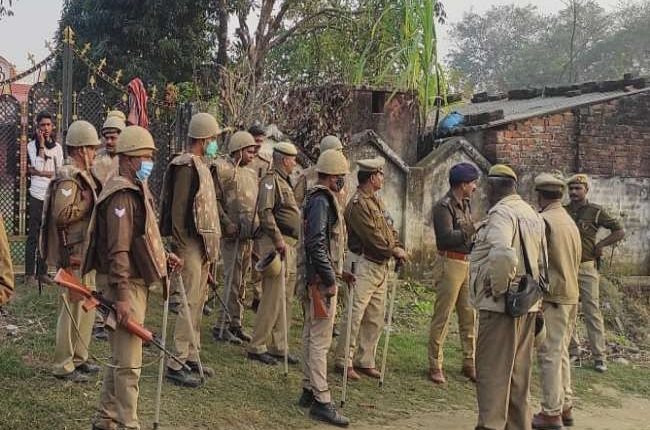 The miscreants raised their spirits, firing on 2 people in broad daylight and killing them