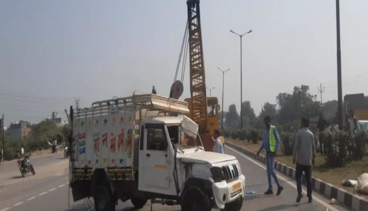 A horrific road accident, a pickup full of laborers overturned, four women died