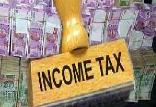 Income Tax Raid: More than 154 crore disturbances found in raids on people associated with SP