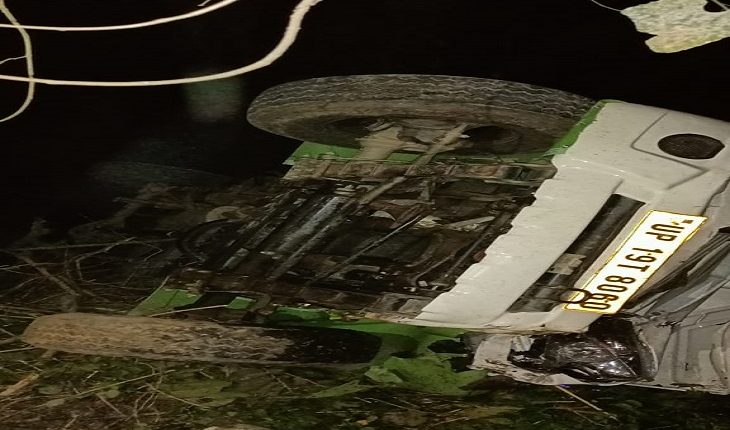 The vehicle fell into the ditch uncontrolled, the woman died