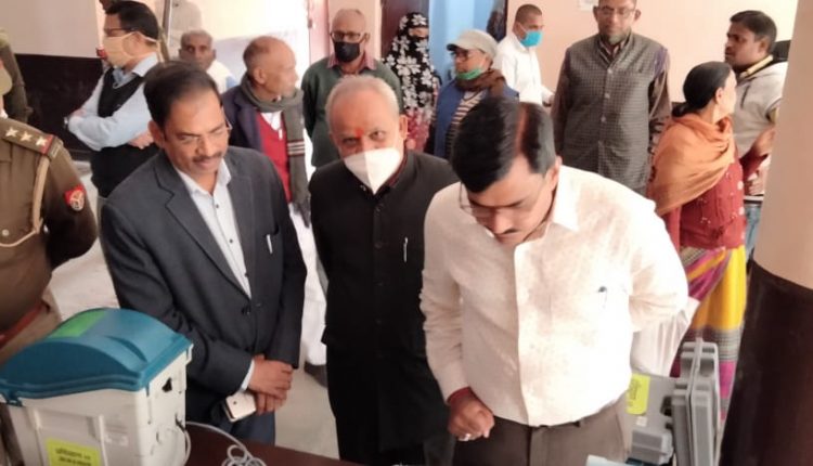 In the entire resolution day, the Bar Association raised the issues of the chaos prevailing in the tehsil, demanded a solution