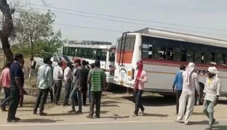Bus which went uncontrolled due to tire burst, crushed 1 , death