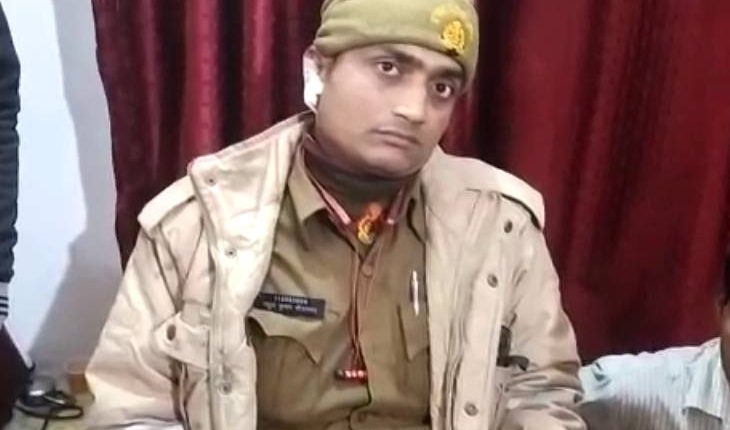 The married couple of the constable who came to settle the quarrel cut off the ear, FIR registered on 12