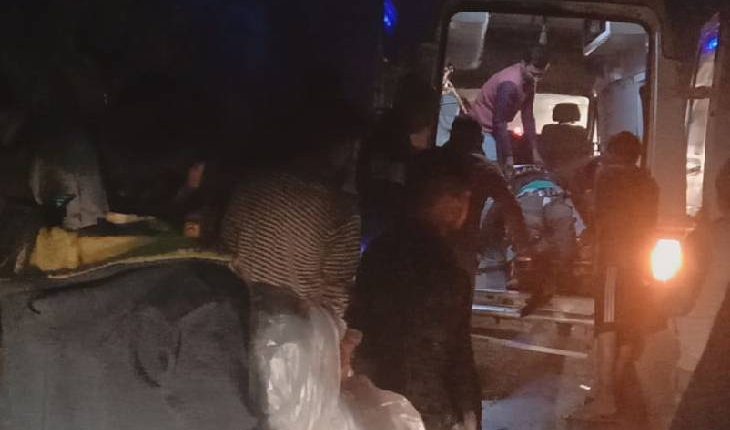 Father and warts going to offer tilak to daughter were crushed by a speeding vehicle, both died