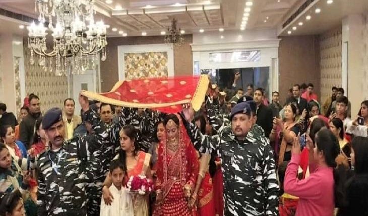 CRPF jawan played the role of brother in the marriage of martyr's sister