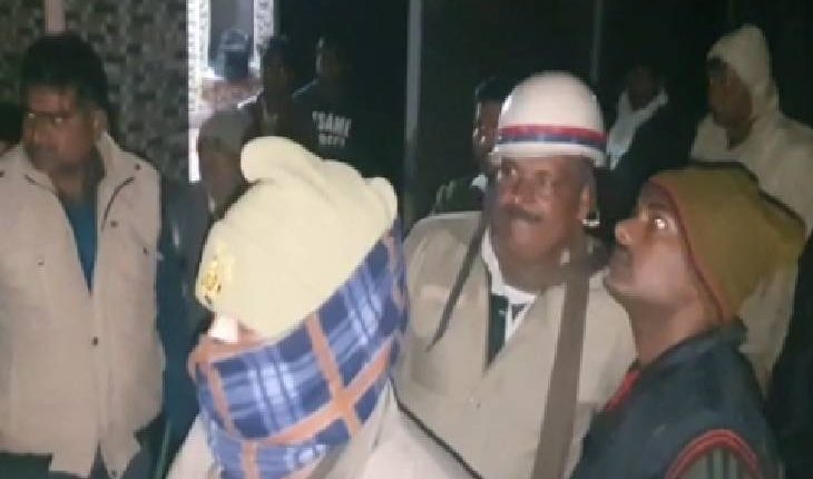 Two friends in the car were burnt to death, both were intoxicated, could not get out of the car