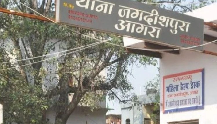 Clashes between brothers over change of bulb - firing, 2 got shot