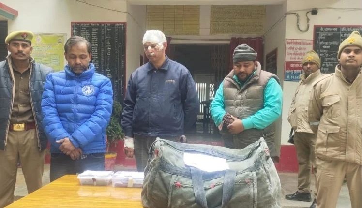 Three youths arrested with 28 kg of explosives