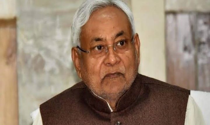 Big blow to Nitish from Supreme Court on prohibition of liquor, government's petition dismissed
