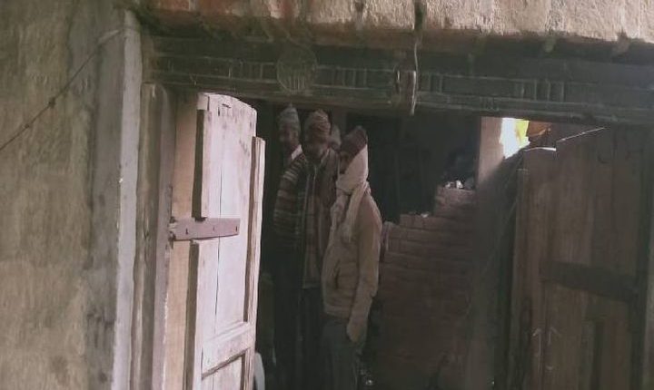 Husband commits suicide by hanging in separation of wife