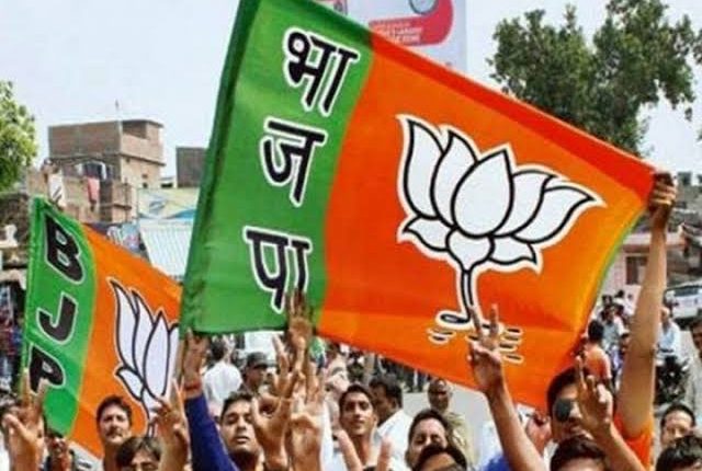 BJP on the back foot due to continuous resignations, tickets will not be cut for the present MLAs