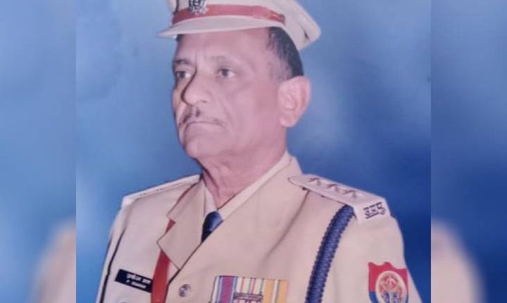 Retired CO Purushottam Sharan commits suicide by shooting