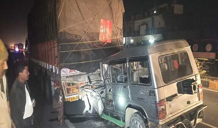 Bolero rammed into a truck full of baraatis, 6 people injured