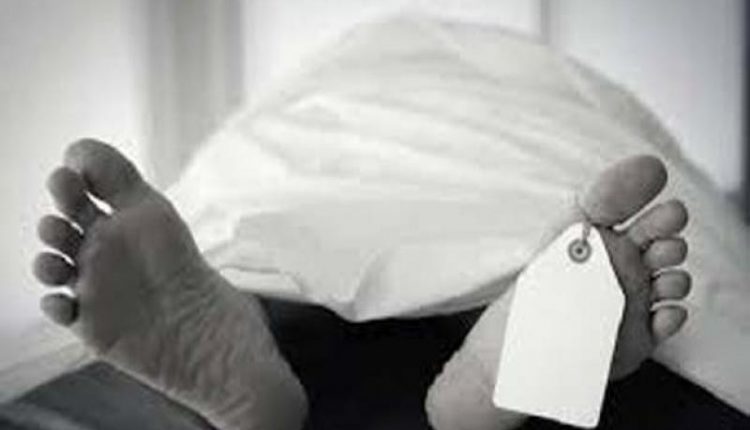 Dead body of 20 year old youth found on the side of railway line