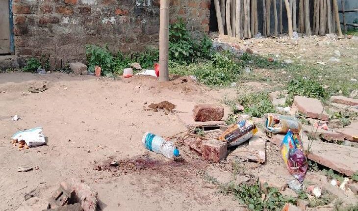 Elderly watchman killed by crushing his head with a brick