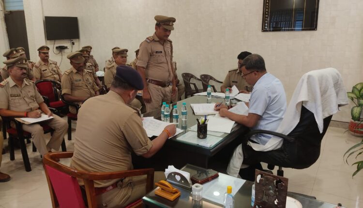 Inspection of Circle Vibhutikhand by Police Commissioner DK Thakur