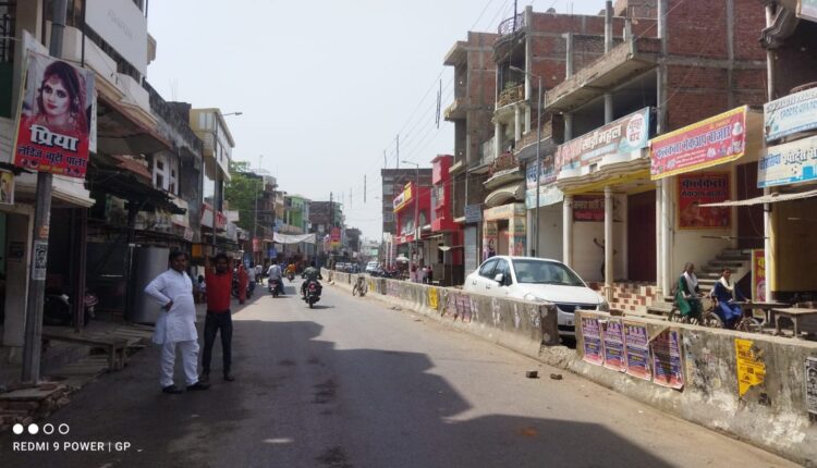 Effect of bandh seen in Ballia today demanding release of journalists