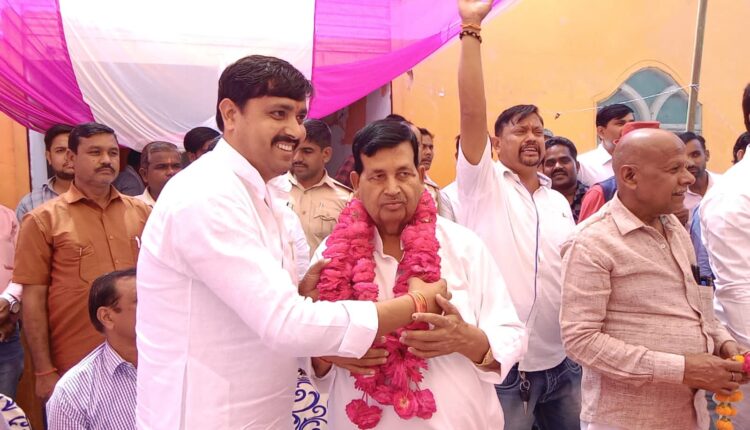 Yuva Hriday Samrat, Bharatiya Janata Party's youth leader Pankaj Shukla ji did the welcome ceremony!