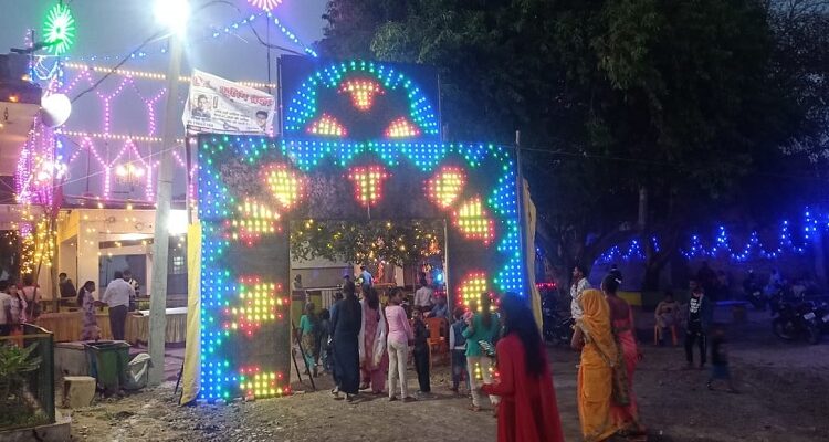 Huge Bhandara organized on Navami in Maa Durga temple, Aarti Vandana done by law
