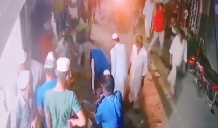 Jokingly, 2 youths beat up a drunkard, died