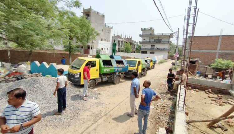 The mayor received a complaint on the phone, the garbage being disposed of by the employees of Ecogreen, the mayor gave instructions to register an FIR