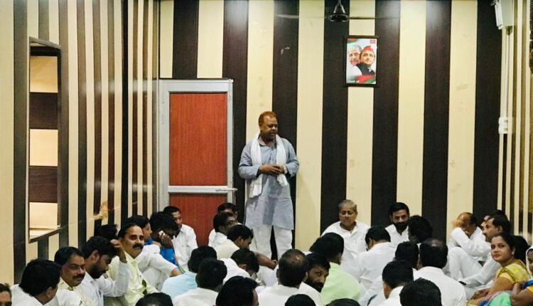 Monthly meeting of workers was held at the district office of Samajwadi Party