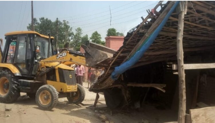 JCB again thundered under the leadership of Deputy District Magistrate Mahipal Singh