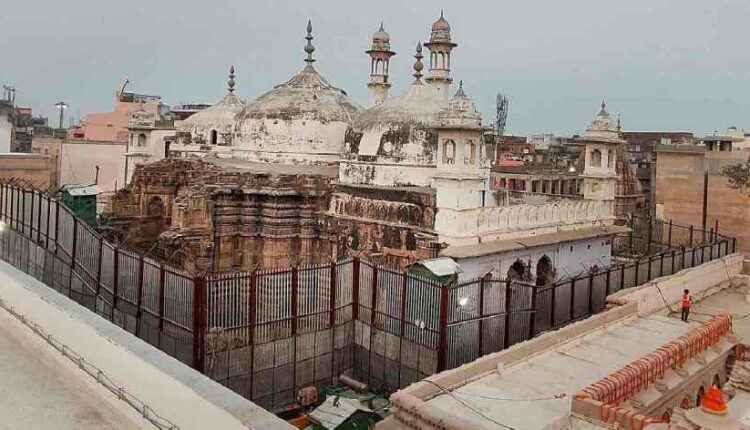 Sohan Lal's challenge to the Muslim side of the Hindu side - if it is not a fountain, then show it by turning it on