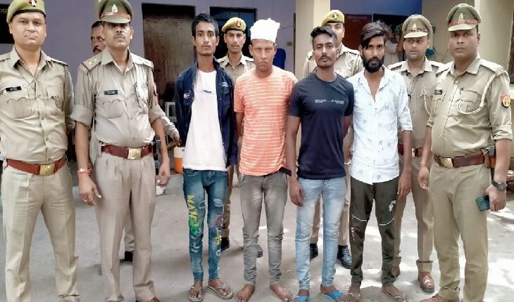 Four friends drowned one after the quarrel of the auto drivers in the dispute over the transaction