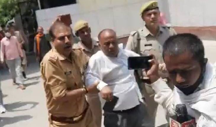 Daughter missing for 22 days became victim of love jihad, father attempted self-immolation outside DM office