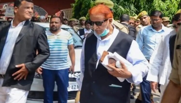 Azam Khan released from jail after 27 months, eyes filled up while hugging supporters