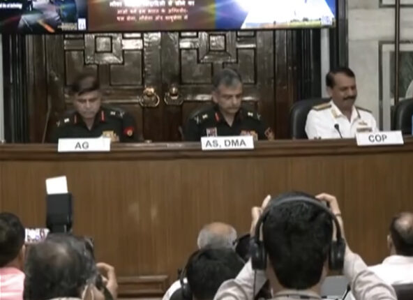 All the forces of water-land-air together held a press conference and told the benefits of Agneepath