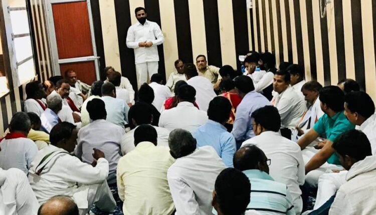 Monthly meeting held at Kaiserbagh, District Office of Samajwadi Party