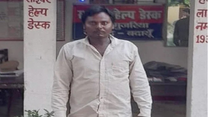 Wife had illicit relationship with the young man, so killed the wife - the husband reached the police station