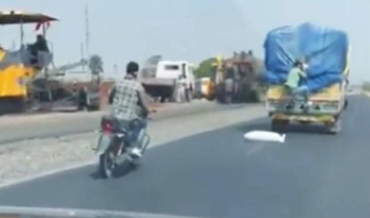 Strange Case: Theft of sack of ration from a moving truck in film style