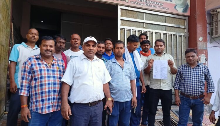 Residents of Bhim Colony, Ghoga Delhi are upset due to lack of electricity, water, road