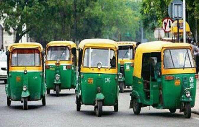 Weird-poor: 27 passengers were seated inside the auto, the checking person was also surprised