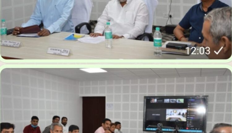 Transport Minister talks with departmental officers through webinar