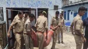 Panic due to double murder in Agra, murder of gall merchant and wife