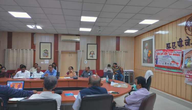 A meeting was held in the district officer's office under the special communicable disease control campaign