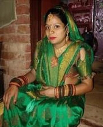 The sand laden dumper crushed the pregnant, the child came out of the womb