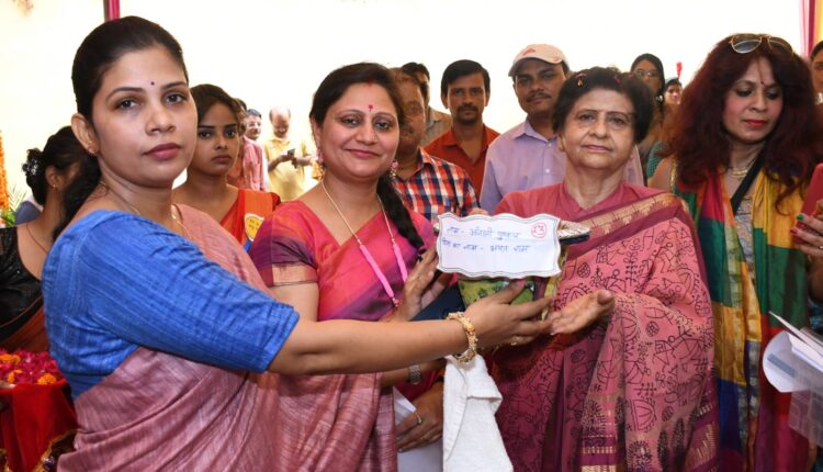 The mayor reached the Krishna Devi Girls College and addressed the girl students